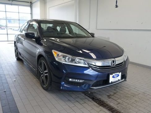 Used 2017 Honda Accord Sport Special Edition image 16