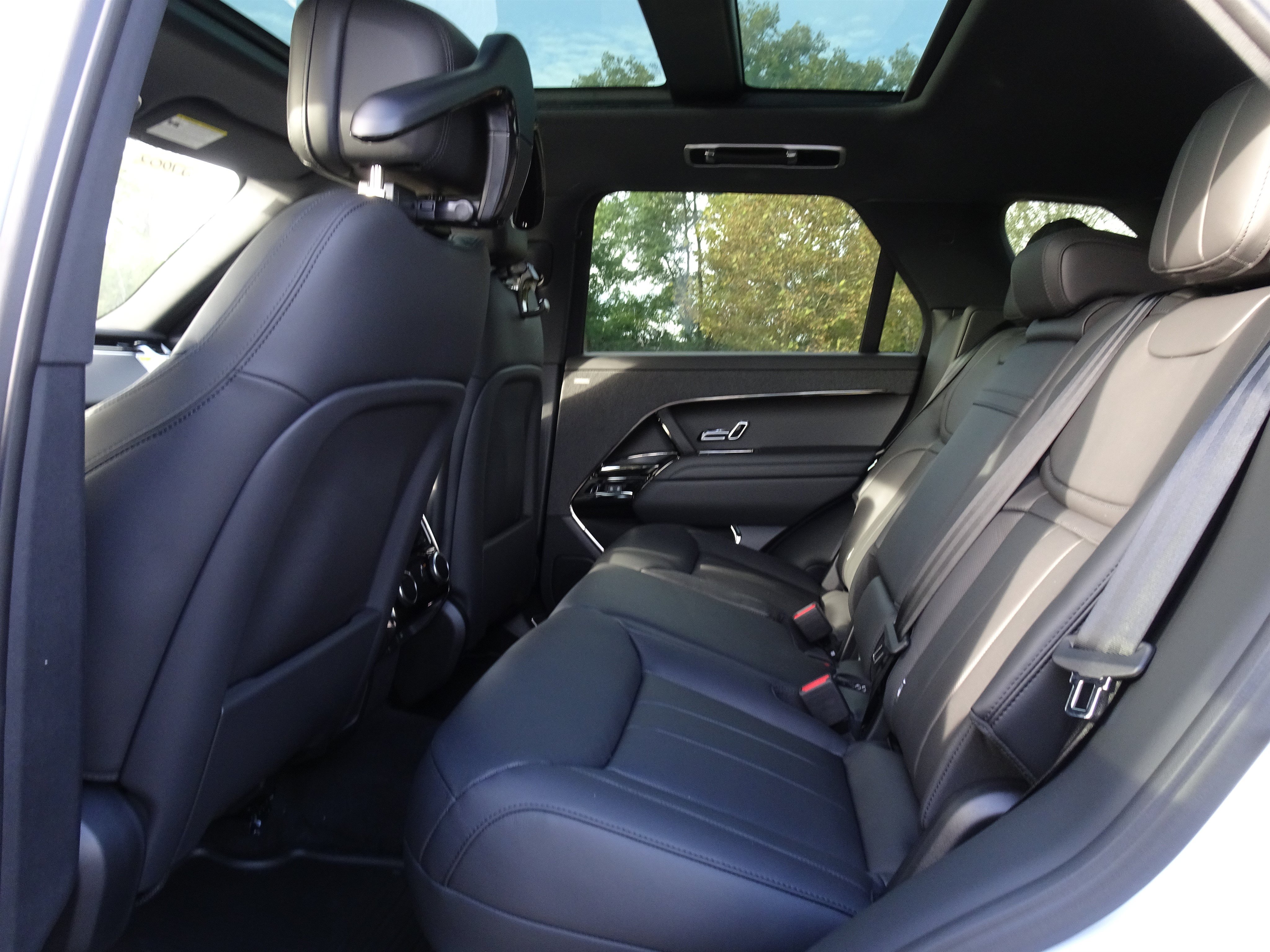 New 2027 Land Rover Range Rover Sport Dynamic SE AWD/4WD image 20