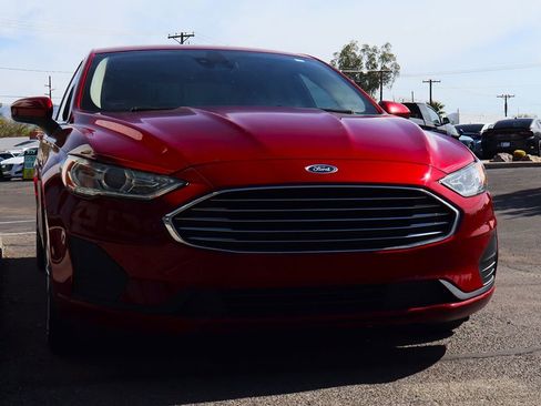 Used 2019 Ford Fusion SE image 18