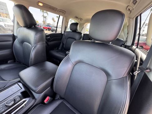 Used 2023 INFINITI QX80 Luxe w/ All-Season Package image 20