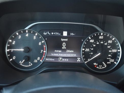 Used 2021 Nissan Titan SV w/ SV Convenience Package image 35