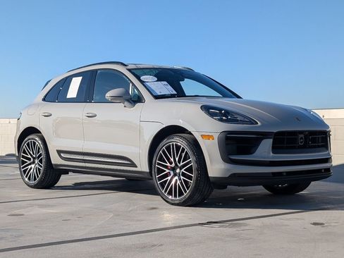 Certified 2023 Porsche Macan S image 25