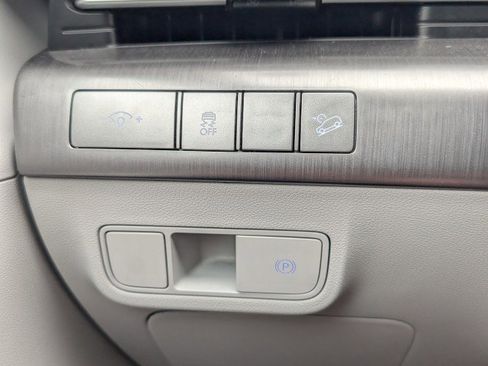 Used 2024 Hyundai Kona SEL FWD image 18