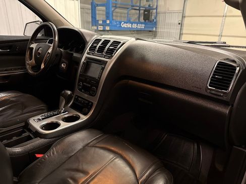 Used 2010 GMC Acadia SLT image 35