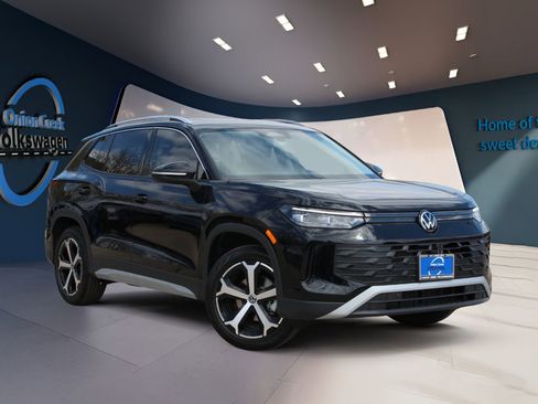 New 2026 Volkswagen Tiguan SE FWD image 1