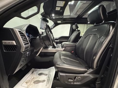 Used 2018 Ford F150 Platinum w/ Equipment Group 701A Luxury AWD/4WD image 24