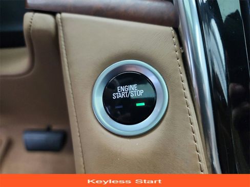 Used 2017 Cadillac Escalade ESV Platinum image 42