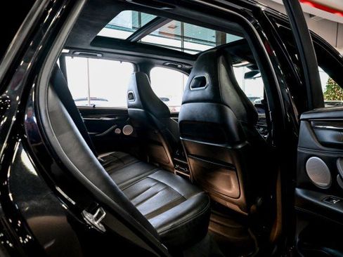Used 2017 BMW X5 M image 23