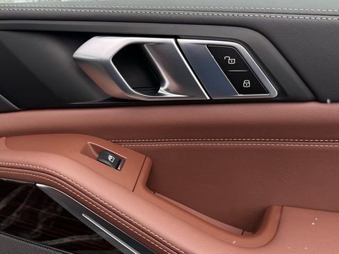 New 2026 BMW X5 xDrive40i w/ M Sport Package image 17