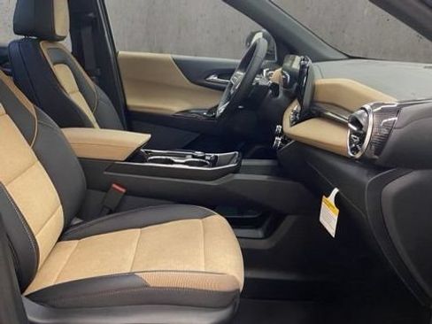 New 2027 Chevrolet Equinox ACTIV w/ Safety and Technology Package AWD/4WD image 21
