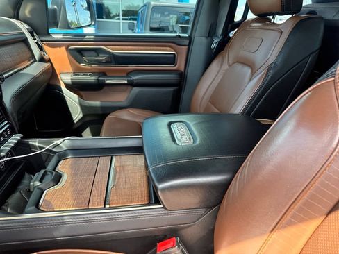 Used 2022 RAM 1500 Limited w/ Body Color Bumper Group AWD/4WD image 15