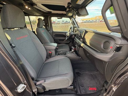 Used 2024 Jeep Wrangler Unlimited Rubicon image 34