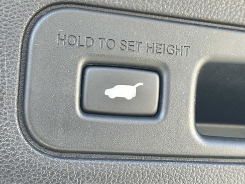 Used 2023 Acura MDX SH-AWD image 16