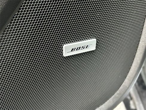 Used 2023 Chevrolet Traverse RS image 22