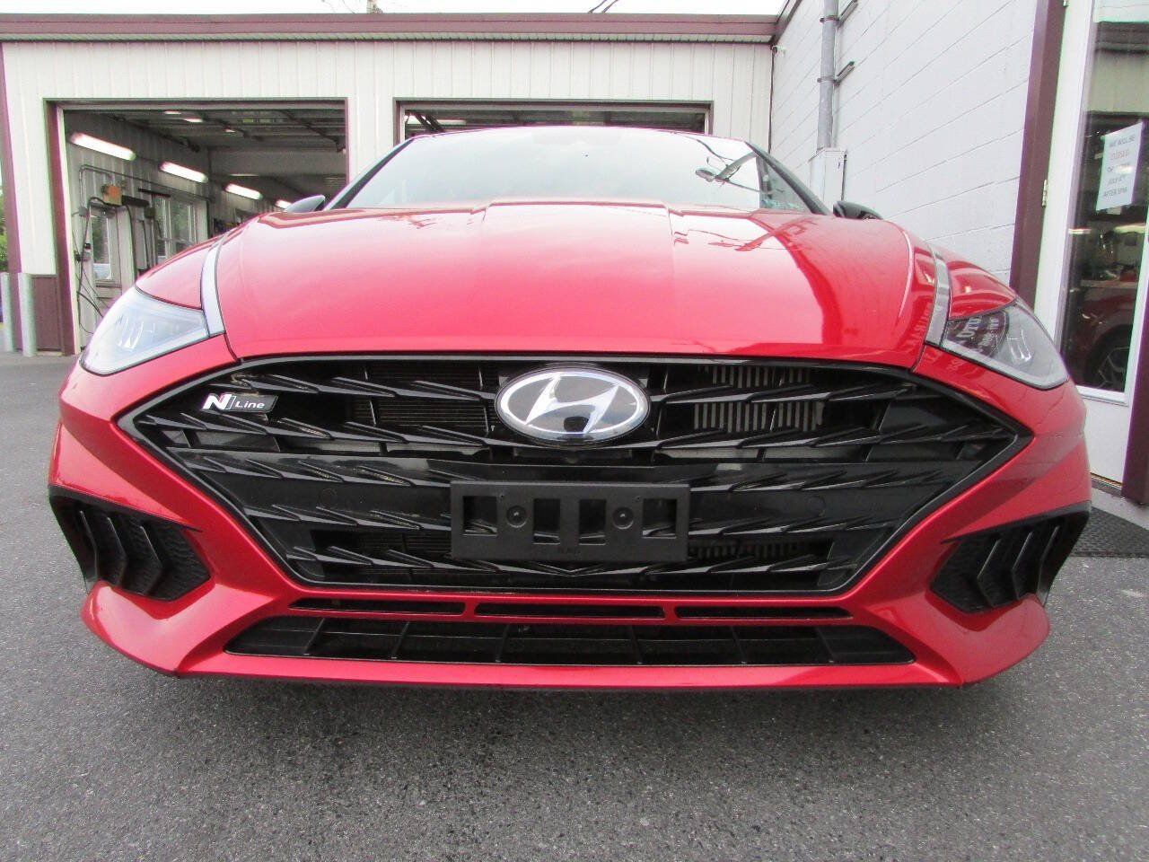 Used 2021 Hyundai Sonata N Line w/ Preferred Accessory Package FWD image 2
