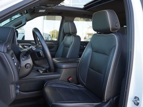 Used 2021 Chevrolet Tahoe Premier w/ Premium Package AWD/4WD image 23