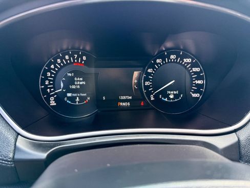 Used 2013 Lincoln MKX AWD image 25
