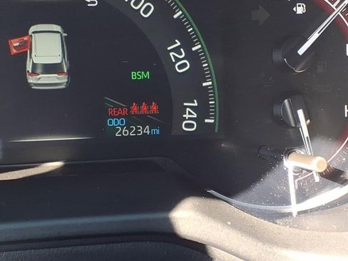 Used 2024 Toyota RAV4 XLE Premium image 28