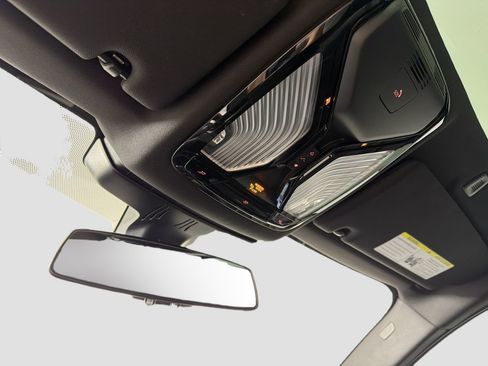 Certified 2023 BMW M550i xDrive w/ Executive Package image 21