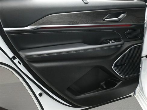 Used 2021 Jeep Grand Cherokee L Overland w/ Advanced Protech Group III image 14