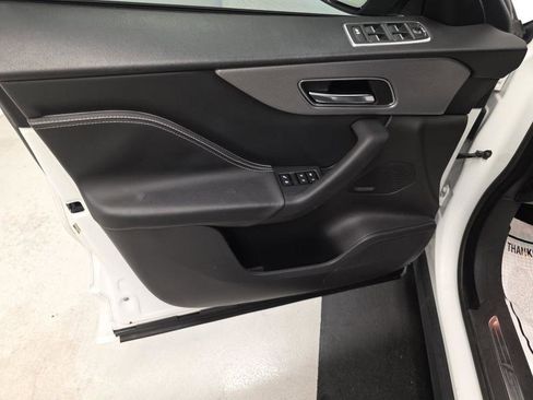 Used 2018 Jaguar F-PACE S image 6