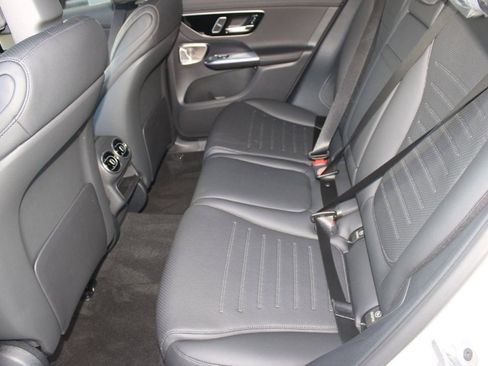 Used 2026 Mercedes-Benz GLC 300 image 15