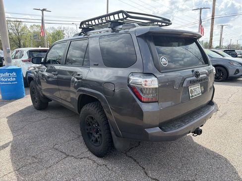 Used 2018 Toyota 4Runner SR5 image 6