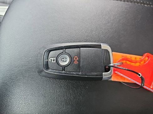 Used 2024 Ford Edge SEL image 31