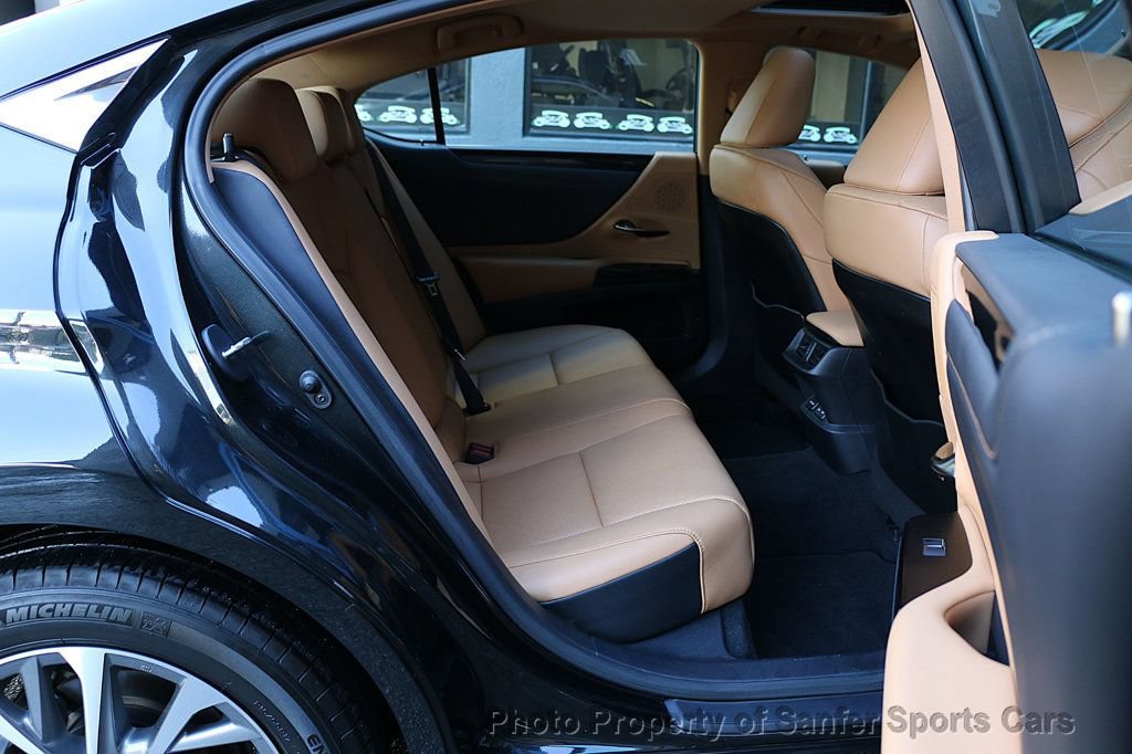Used 2023 Lexus ES 350 w/ Accessory Package (Z2) FWD image 32