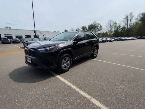 Used 2025 Toyota RAV4 LE image 4