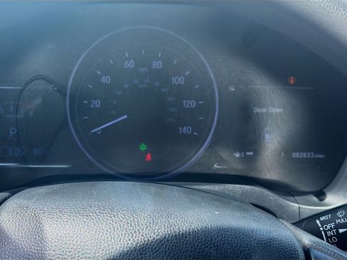 Certified 2022 Honda HR-V EX image 11