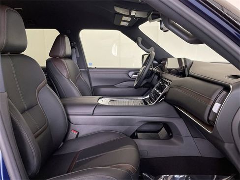 New 2025 Nissan Armada SL w/ Captain's Chari Seat Package image 24