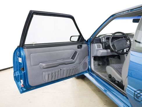 Used 1993 Ford Mustang Cobra image 12