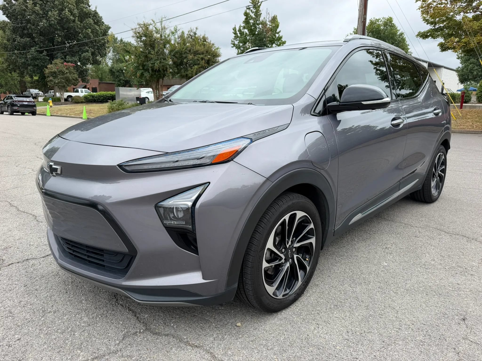 Used 2022 Chevrolet Bolt EUV Premier w/ Sun & Sound Package FWD image 9