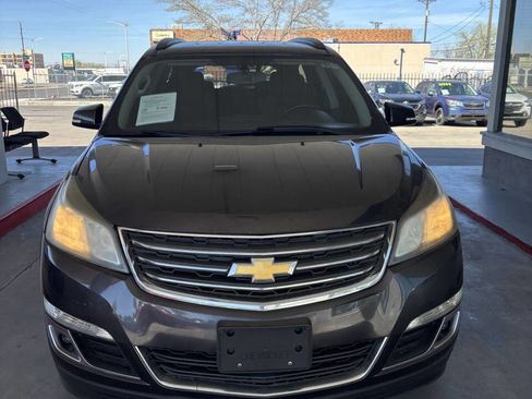 Used 2016 Chevrolet Traverse LT image 3