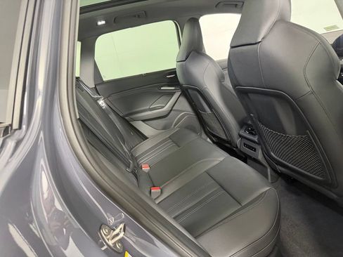 Used 2025 Audi Q6 e-tron Prestige w/ Black Warm Weather Package AWD/4WD image 29
