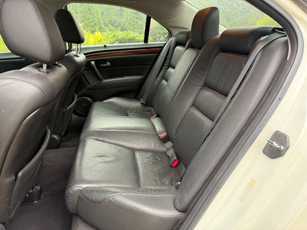 Used 2010 Acura RL w/ Technology Package AWD/4WD image 19
