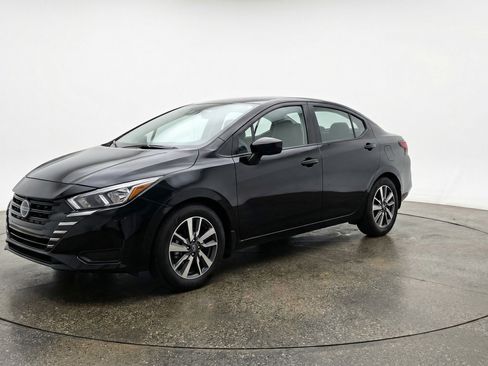 Used 2025 Nissan Versa SV FWD image 3