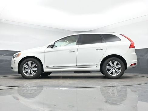 Used 2016 Volvo XC60 T6 w/ Proximity Package image 13