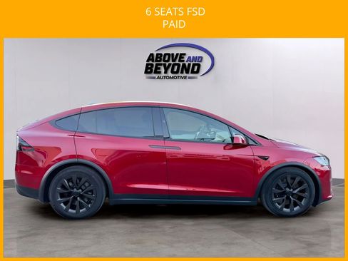 Used 2025 Tesla Model X image 11