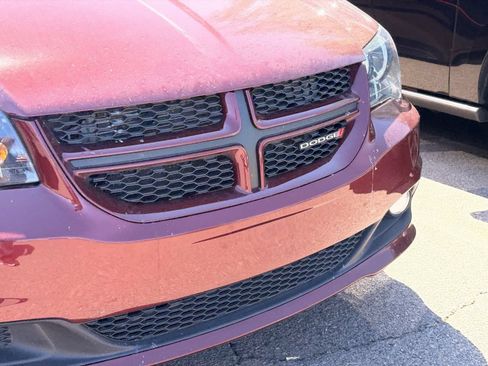 Used 2017 Dodge Grand Caravan GT FWD image 4