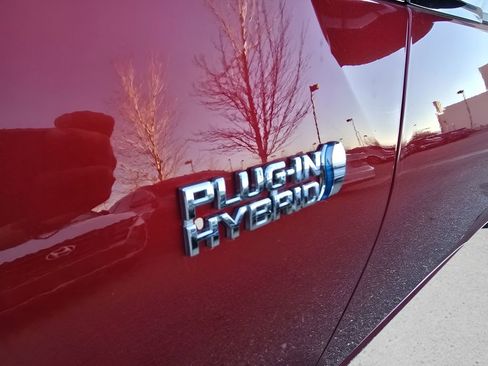 Used 2017 Toyota Prius Prime Premium w/ Carpet Mat Package image 18