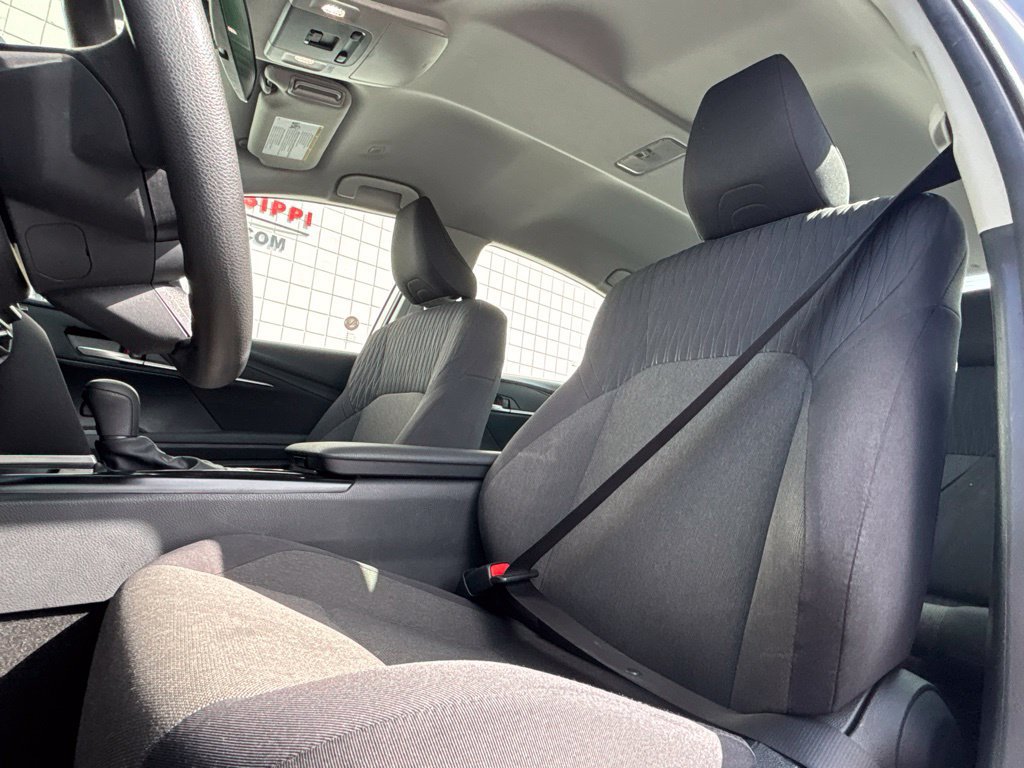 Used 2025 Toyota Camry LE FWD image 10
