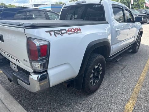 Used 2023 Toyota Tacoma TRD Off-Road AWD/4WD image 5