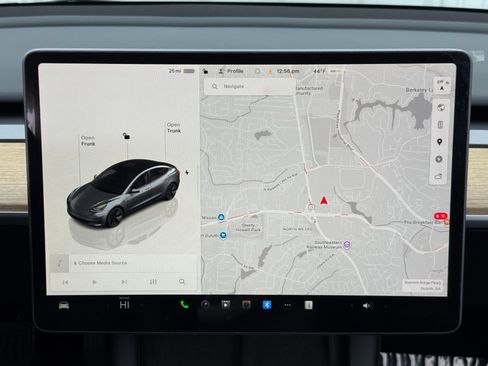 Used 2023 Tesla Model 3 Standard Range image 22