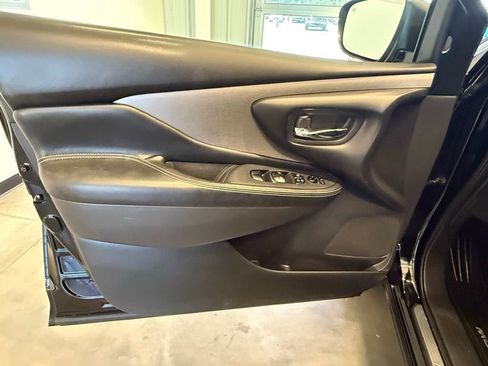 Used 2021 Nissan Murano SV AWD/4WD image 17