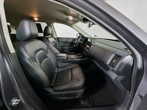 Used 2023 Nissan Pathfinder SL image 34