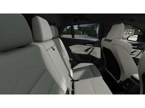 New 2027 BMW X2 xDrive28i AWD/4WD image 13