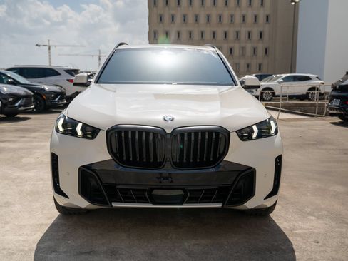 Used 2024 BMW X5 sDrive40i w/ M Sport Package RWD image 18