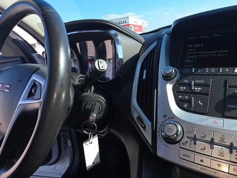 Used 2017 GMC Terrain SLE w/ Convenience Package image 17